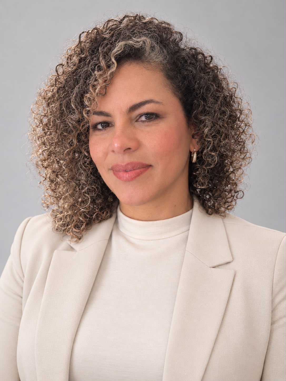 Carolyn Colon, Agente de Seguros